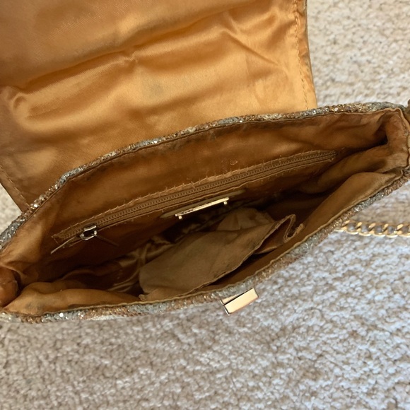 Aldo gold & silver chevron crossbody bag purse - Picture 4 of 4